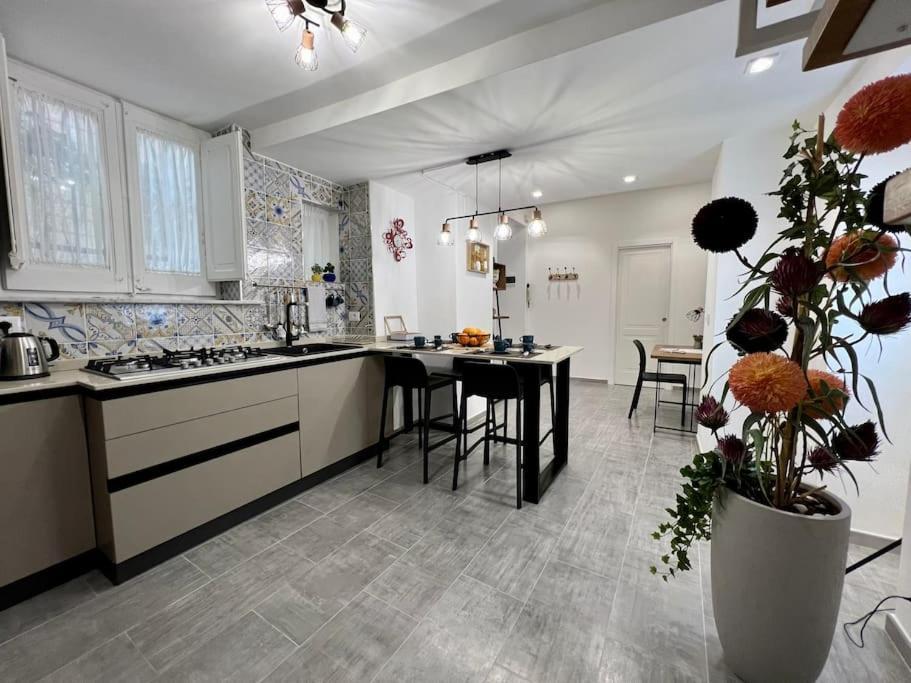 Cortile Marconi Apartment Palermo Buitenkant foto